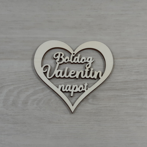 Áttört szív 'Boldog Valentin napot' felirattal - 10cm, natúr